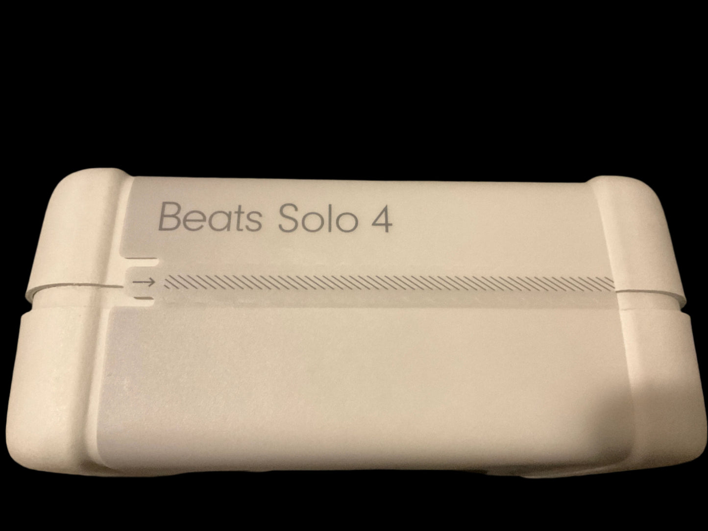 Beats Solo 4 ~ New - Matte Black